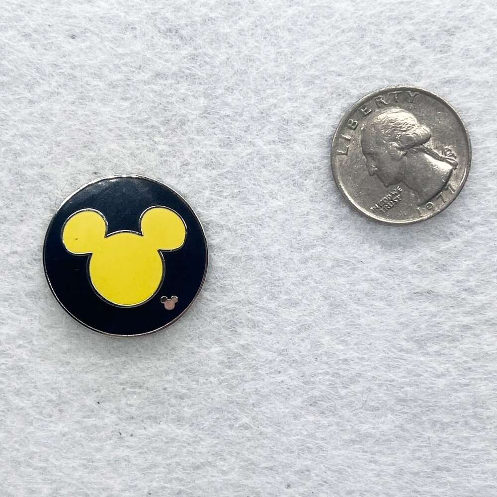 🔮 5/$25 Disney Yellow Mickey Mouse Icon‎ Pin - Picture 2 of 3